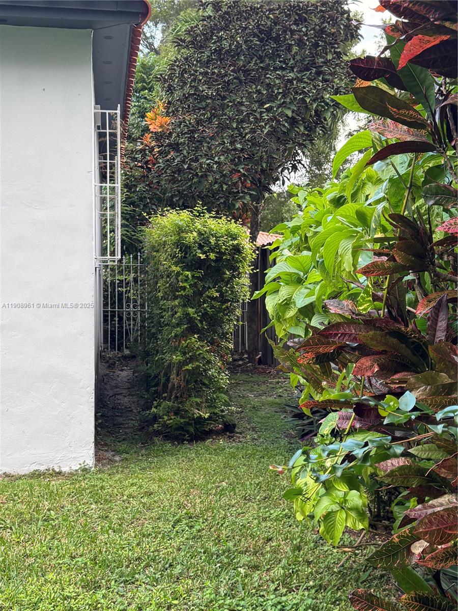 3410 SW 21st St Miami, FL 33145