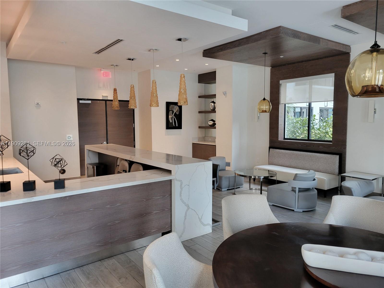 image Nine at Mary Brickell Village54