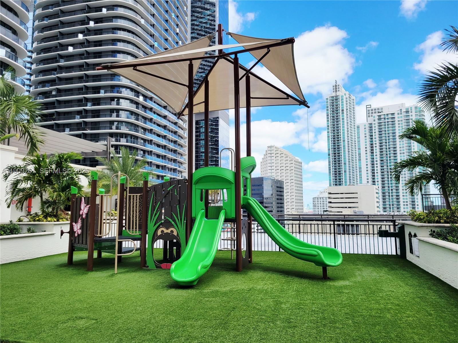 image Nine at Mary Brickell Village60