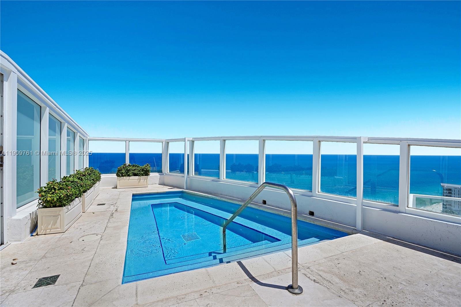 4401 Collins Ave #PH South