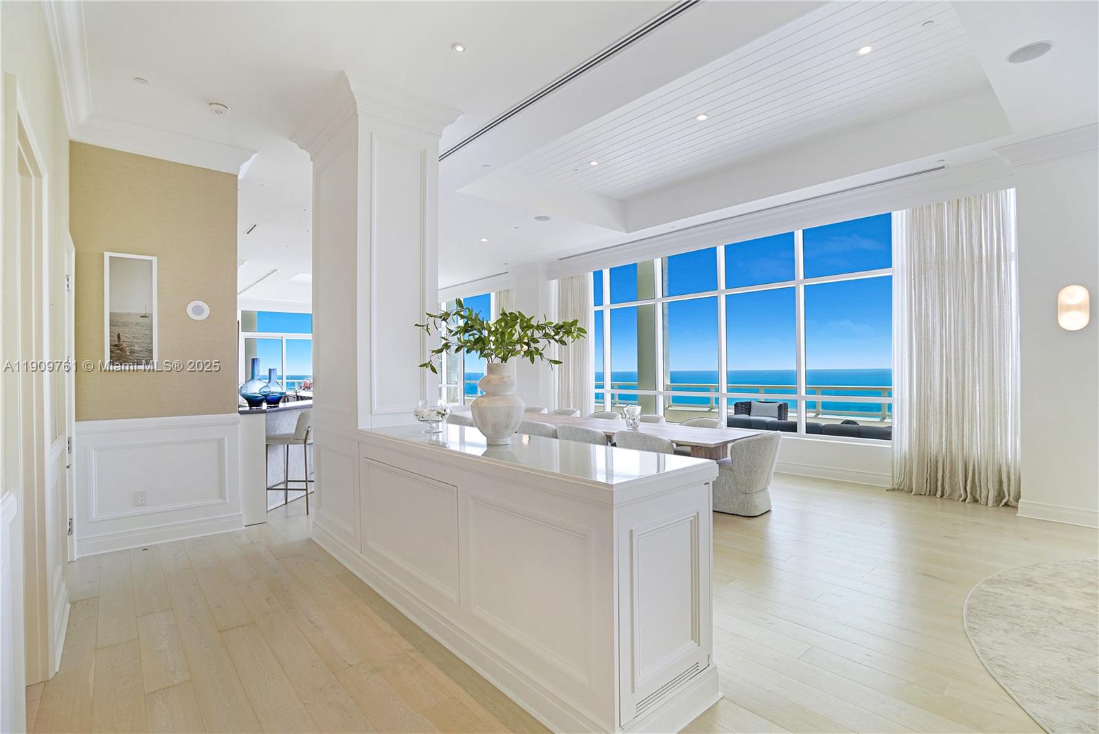 4401 Collins Ave #PH South Miami Beach, FL 33140