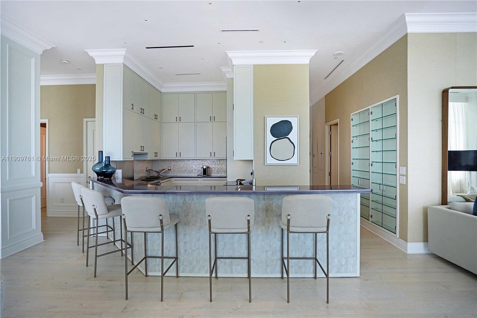 4401 Collins Ave #PH South Miami Beach, FL 33140