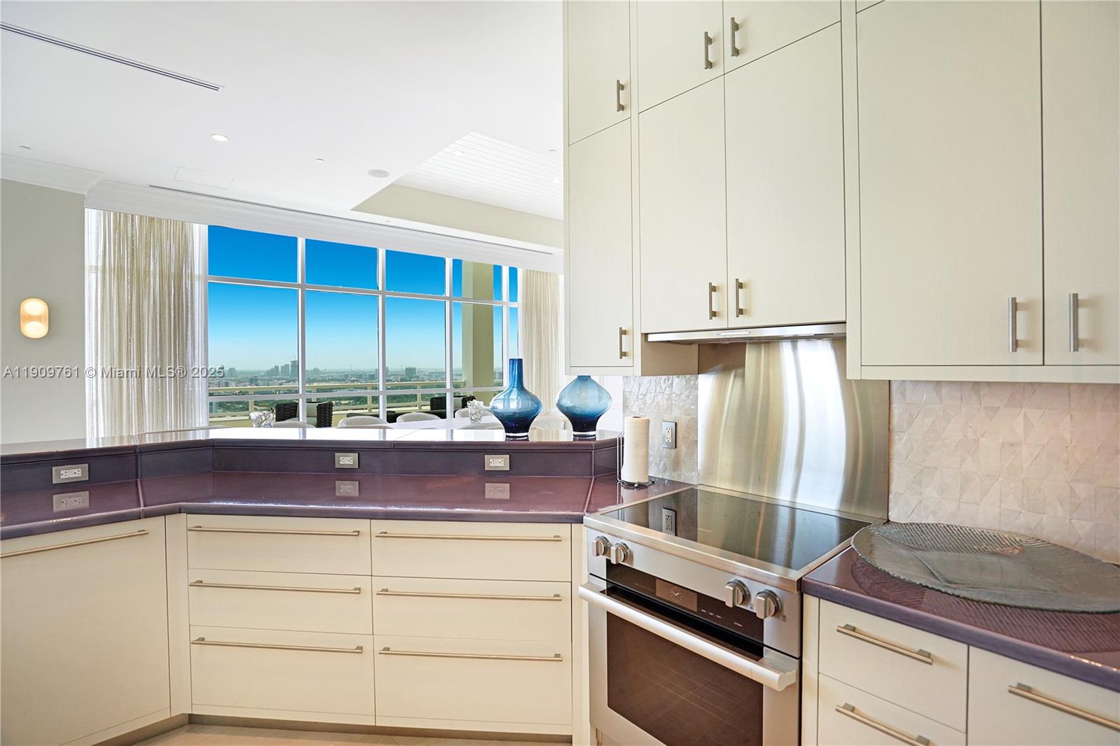 4401 Collins Ave #PH South Miami Beach, FL 33140