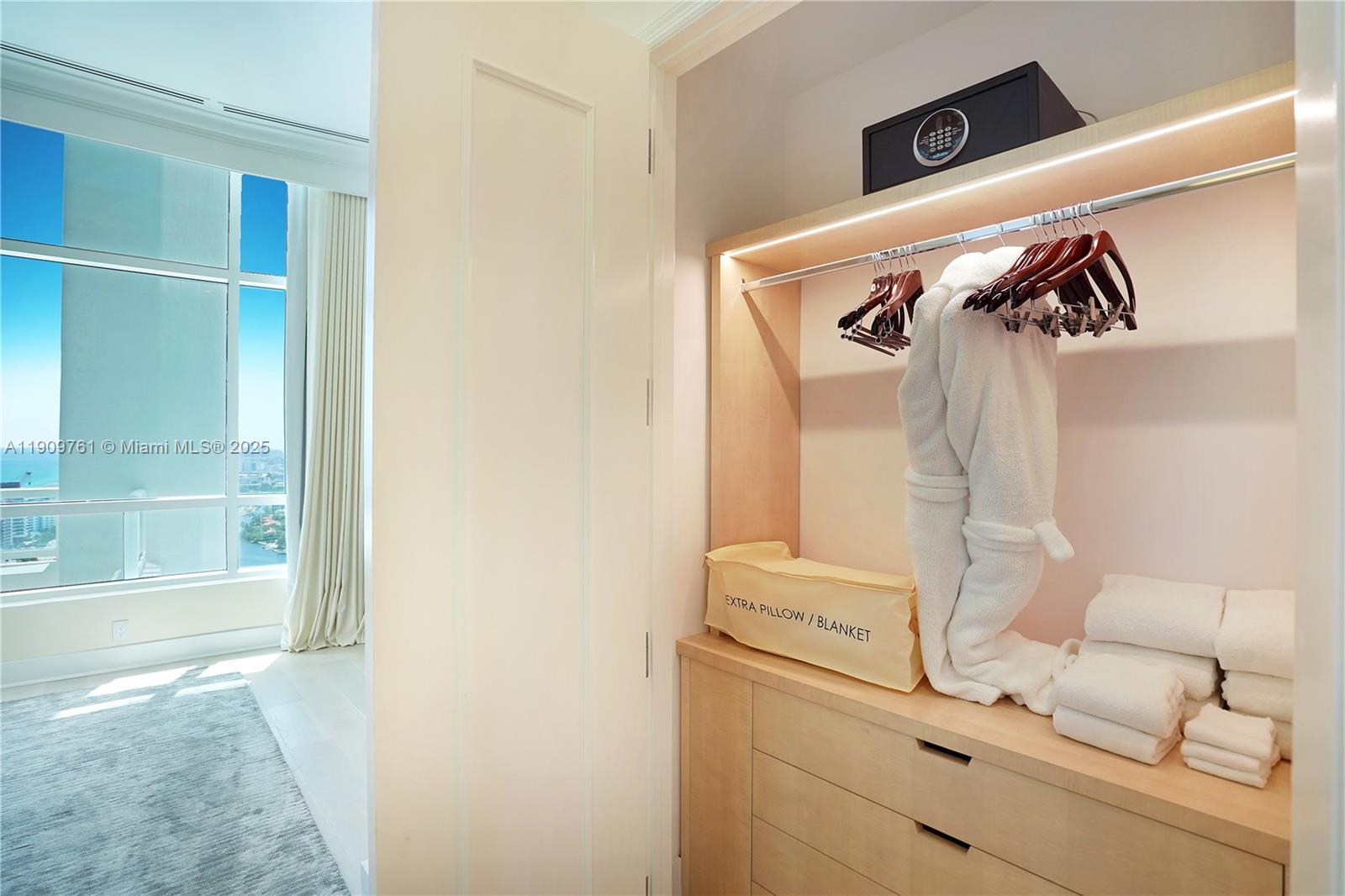 4401 Collins Ave #PH South Miami Beach, FL 33140