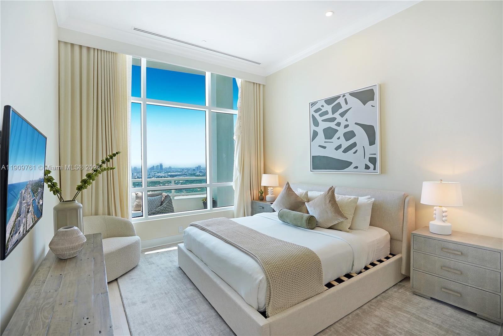 4401 Collins Ave #PH South Miami Beach, FL 33140