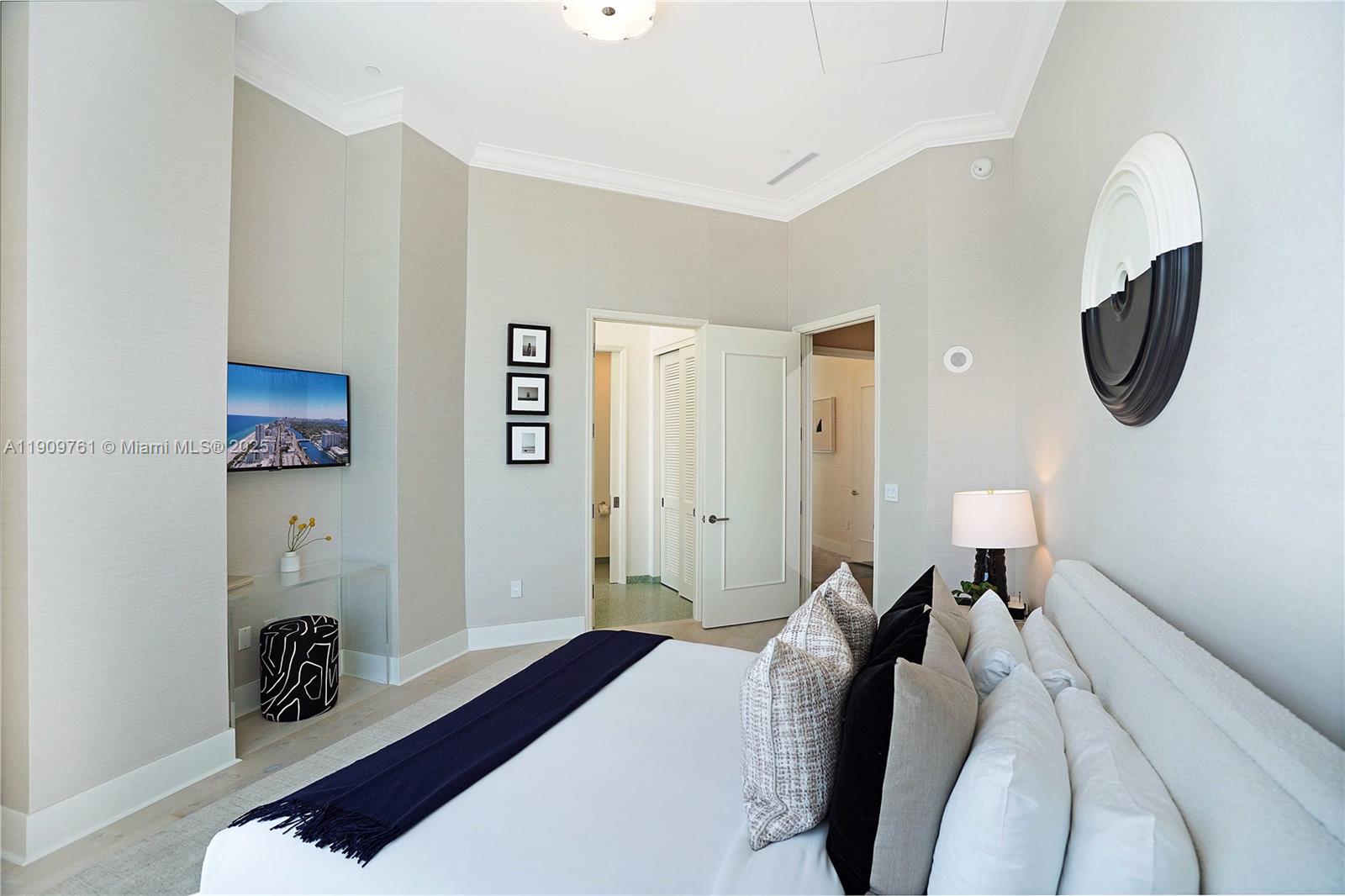 4401 Collins Ave #PH South Miami Beach, FL 33140