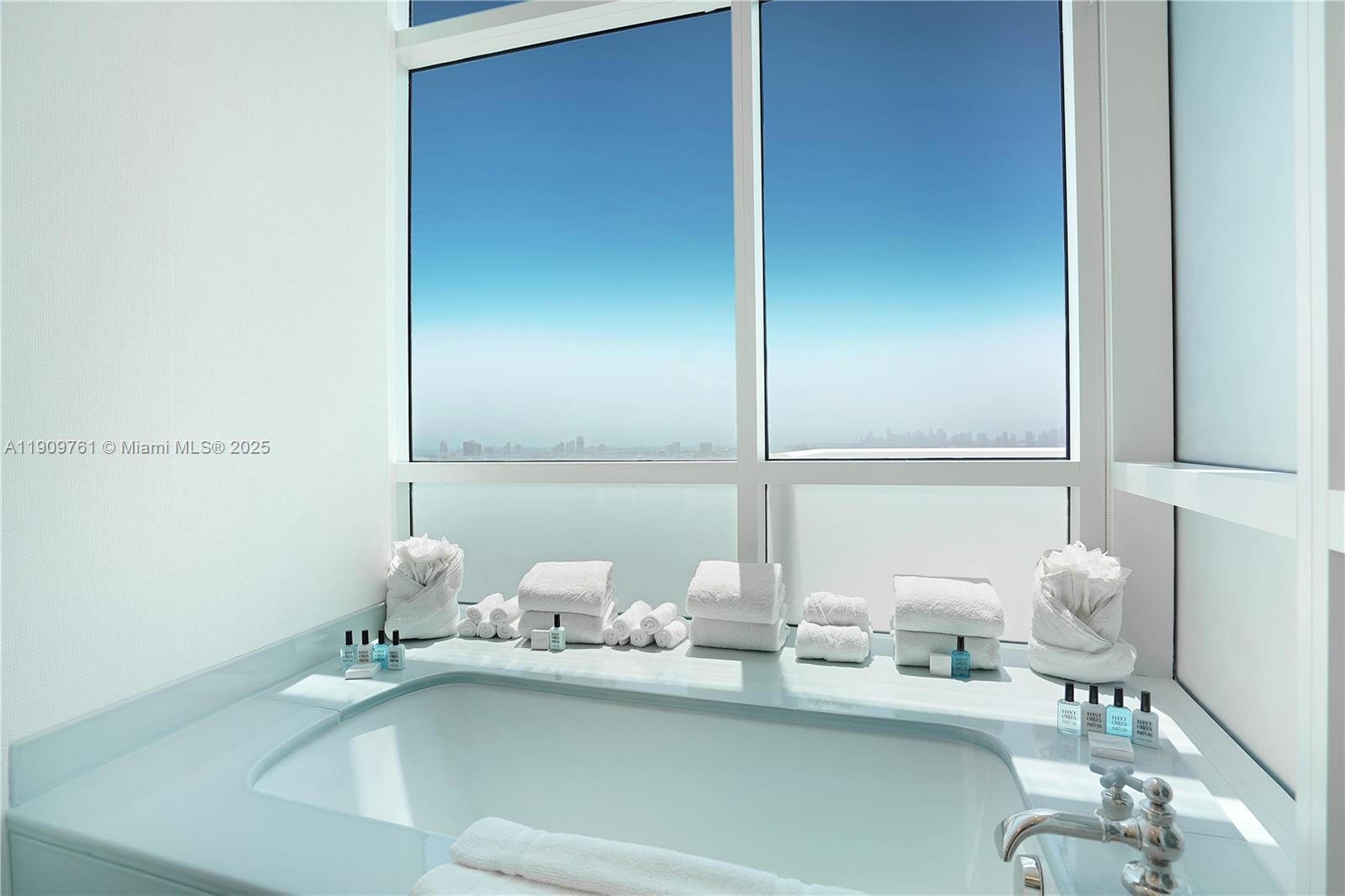 4401 Collins Ave #PH South Miami Beach, FL 33140