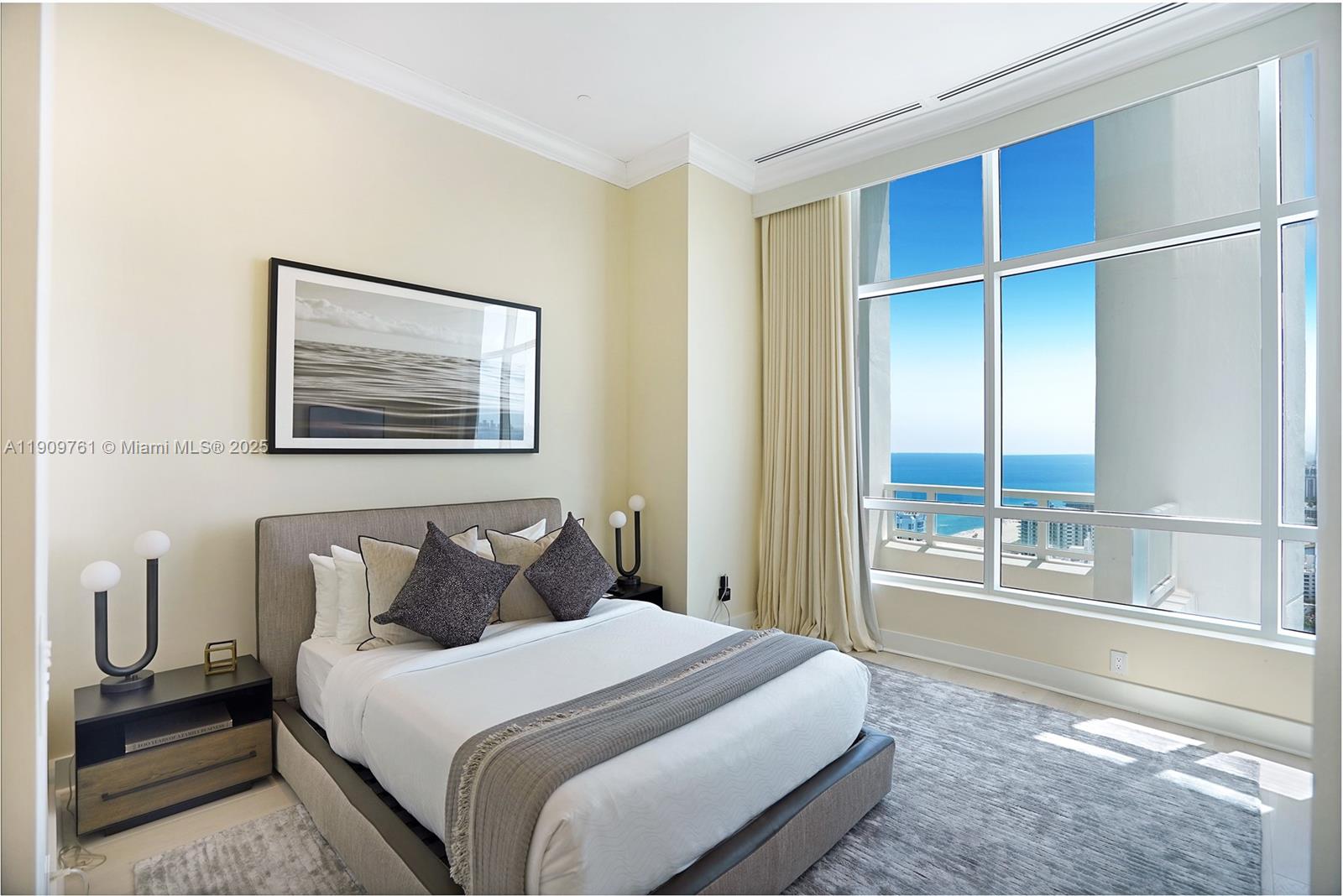 4401 Collins Ave #PH South Miami Beach, FL 33140