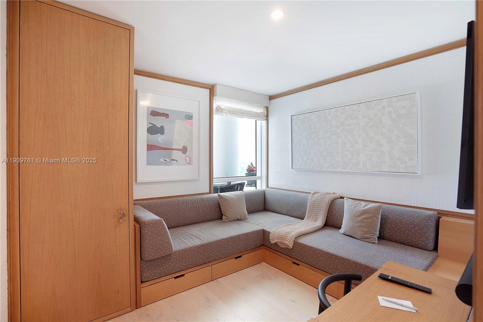 4401 Collins Ave #PH South Miami Beach, FL 33140