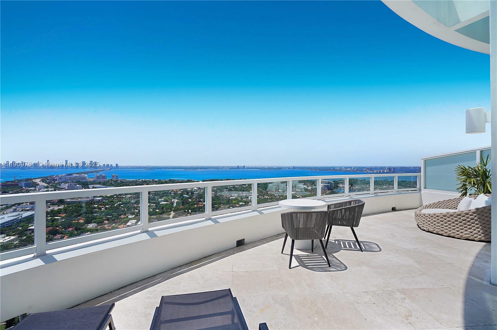 4401 Collins Ave #PH South Miami Beach, FL 33140