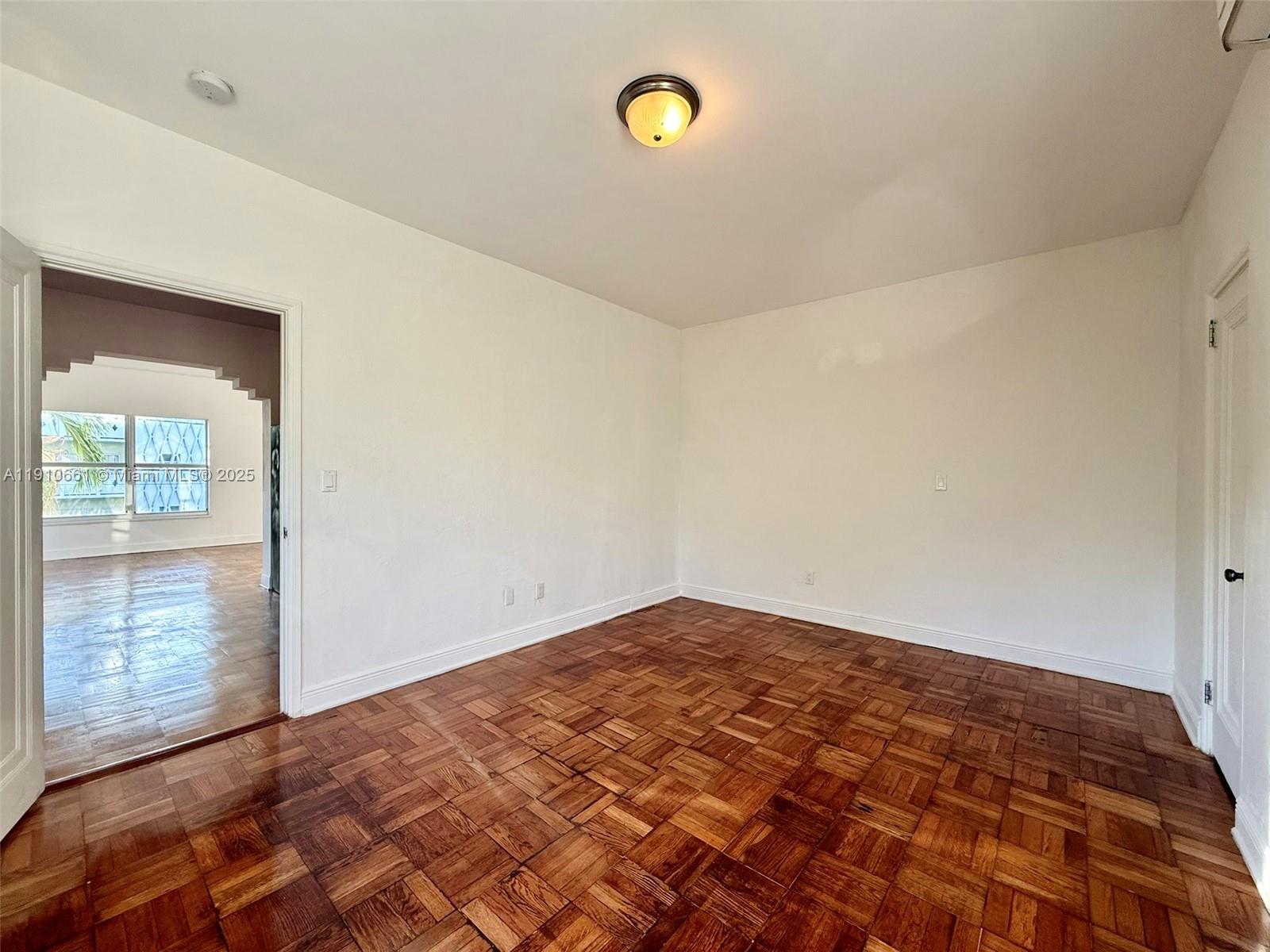 4035 N Meridian Ave #201 Miami Beach, FL 33140