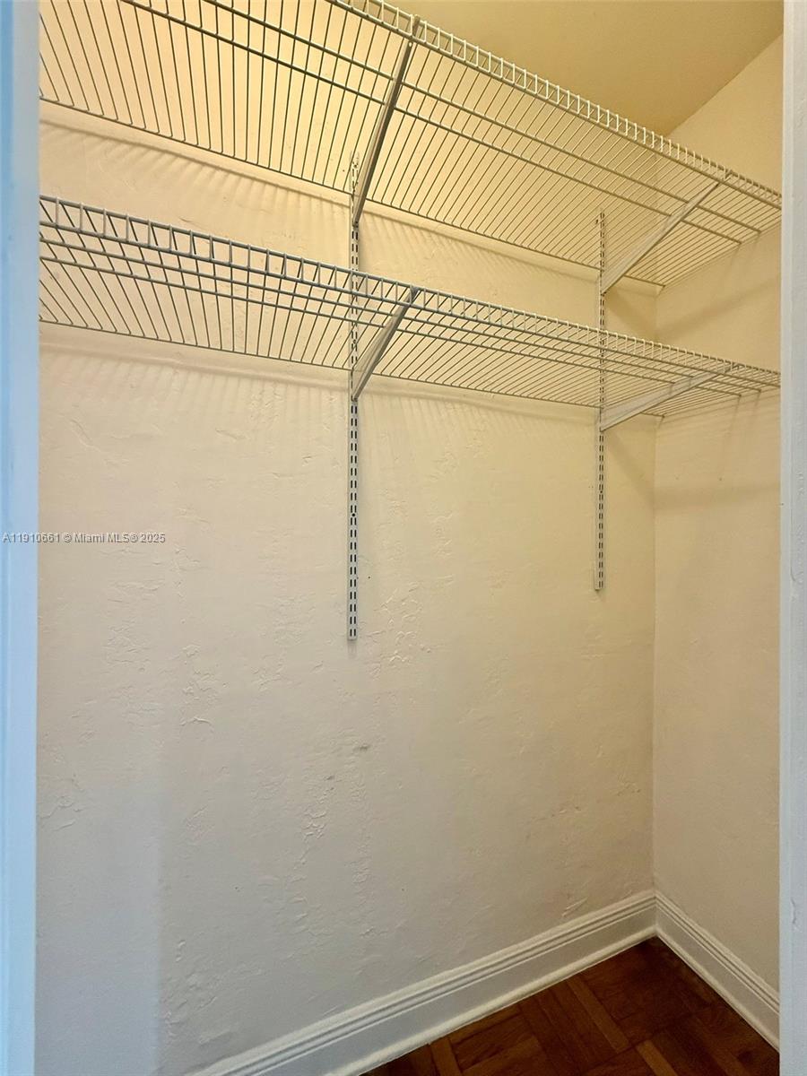 4035 N Meridian Ave #201 Miami Beach, FL 33140