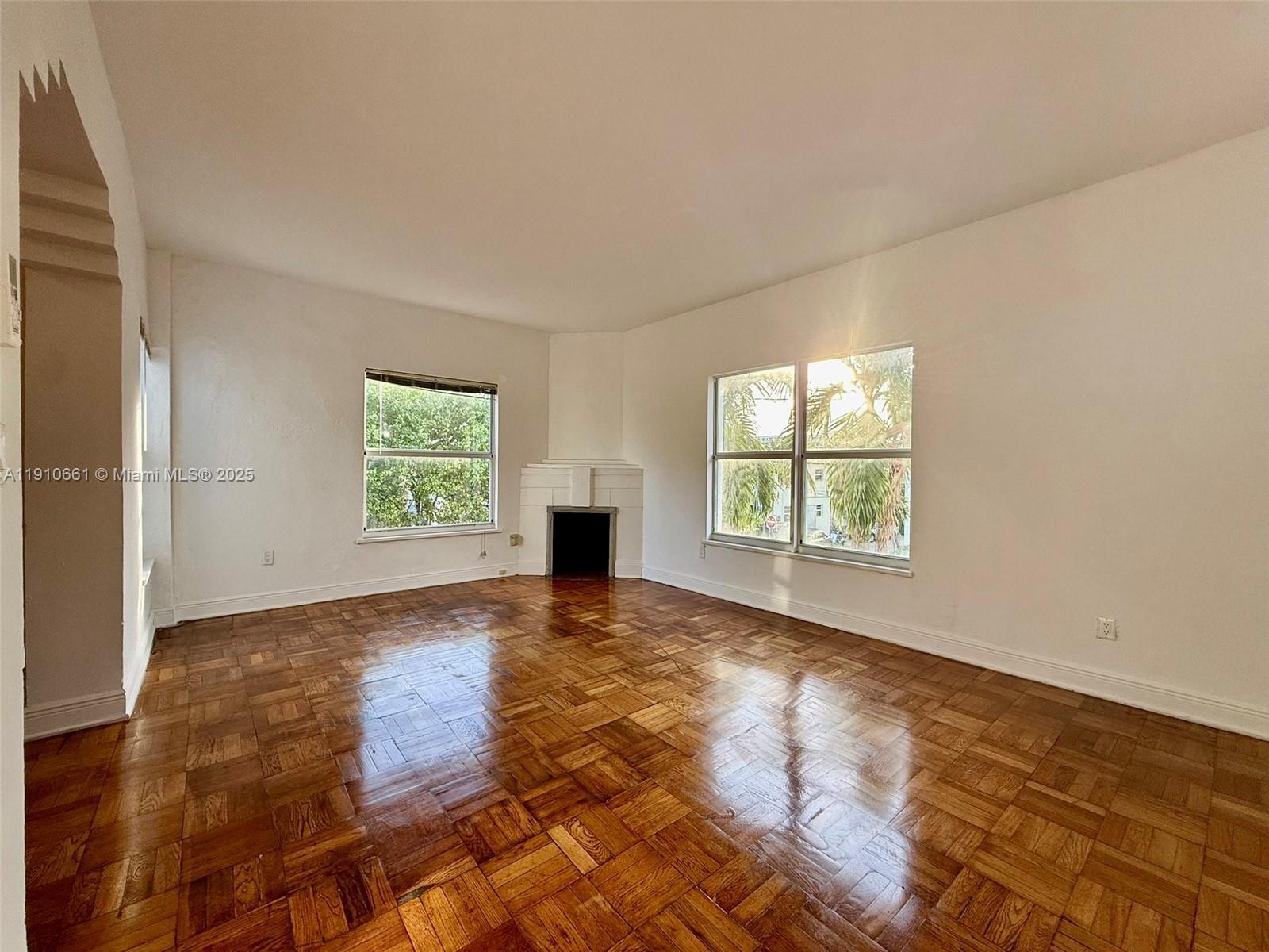 4035 N Meridian Ave #201 Miami Beach, FL 33140