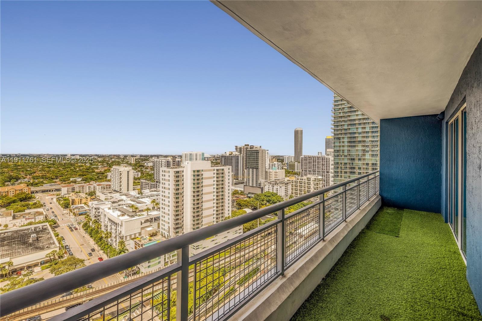 image Infinity at Brickell9