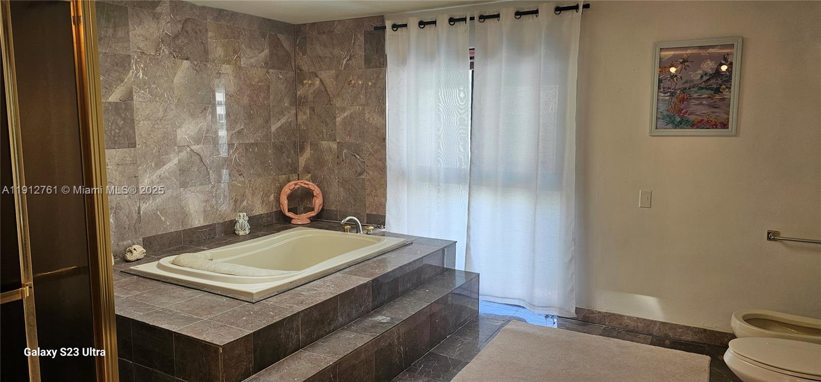 363 Centre Is Golden Beach, FL 33160