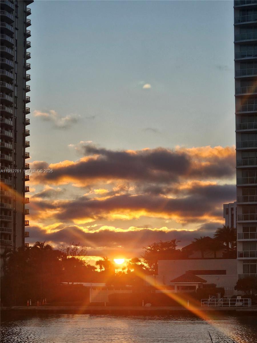 363 Centre Is Golden Beach, FL 33160