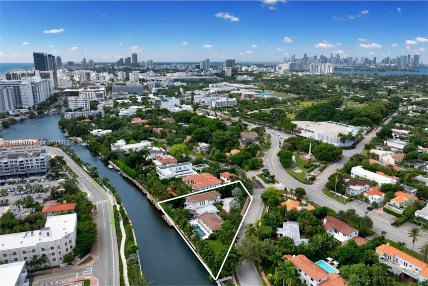 2801 Flamingo Dr Miami Beach, FL 33140