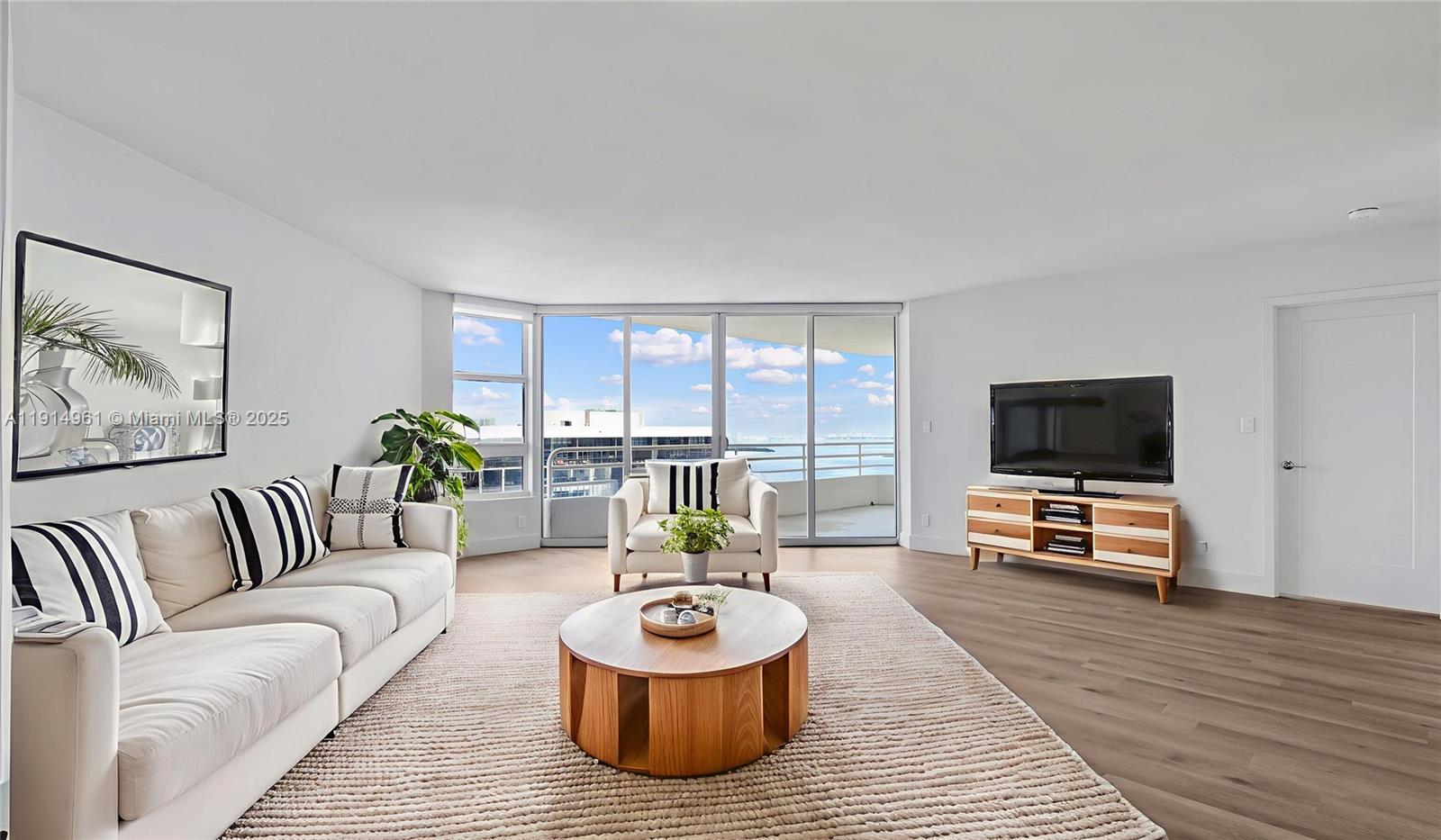 555 NE 34th St #2310 Miami, FL 33137