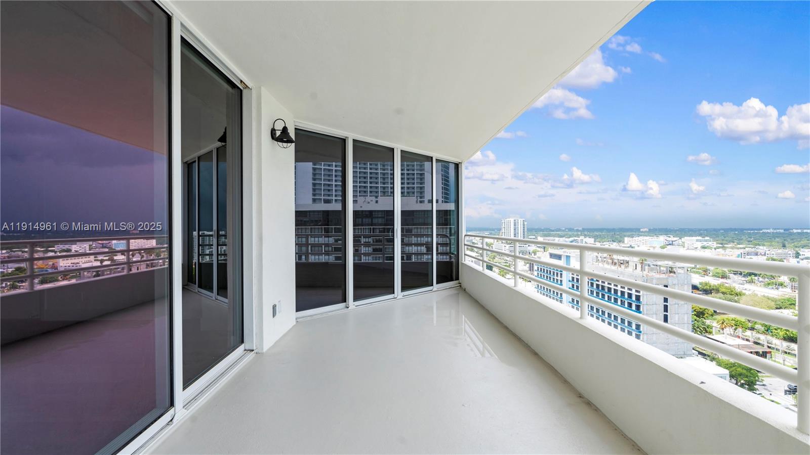 555 NE 34th St #2310 Miami, FL 33137