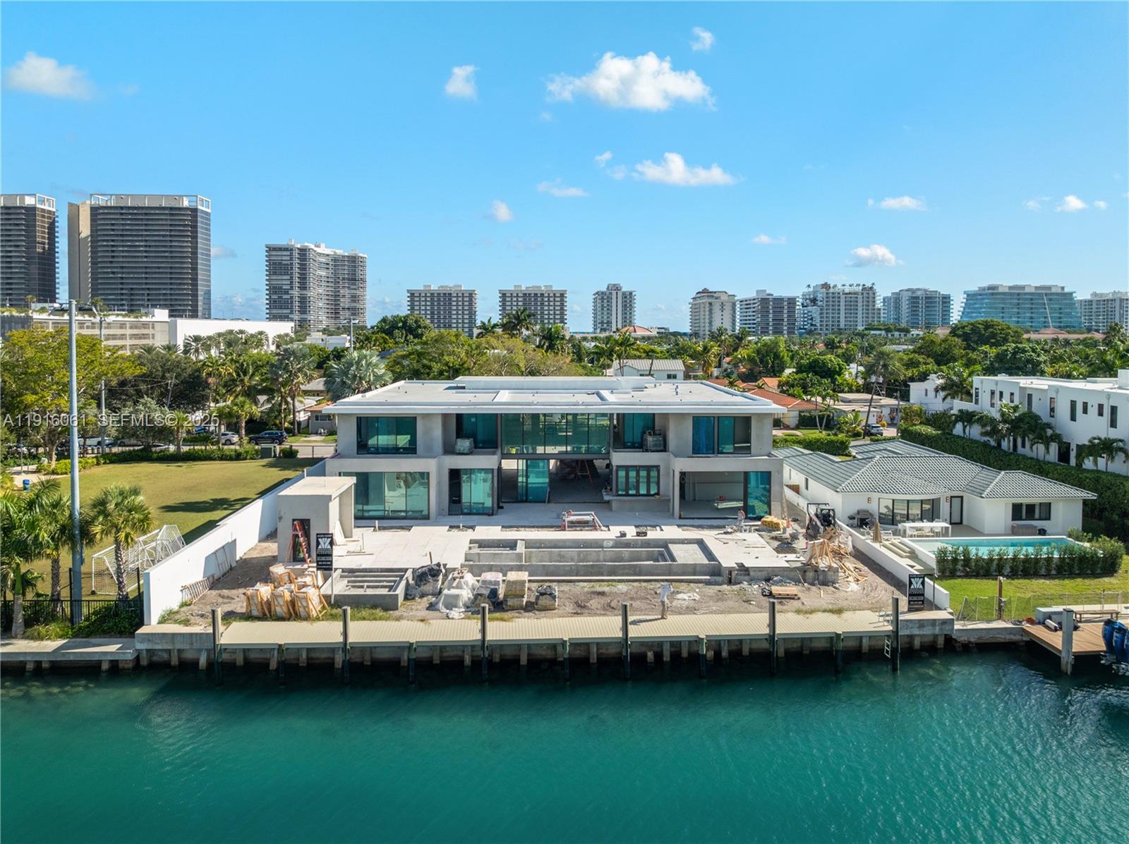 9540 Bay Dr Surfside, FL 33154