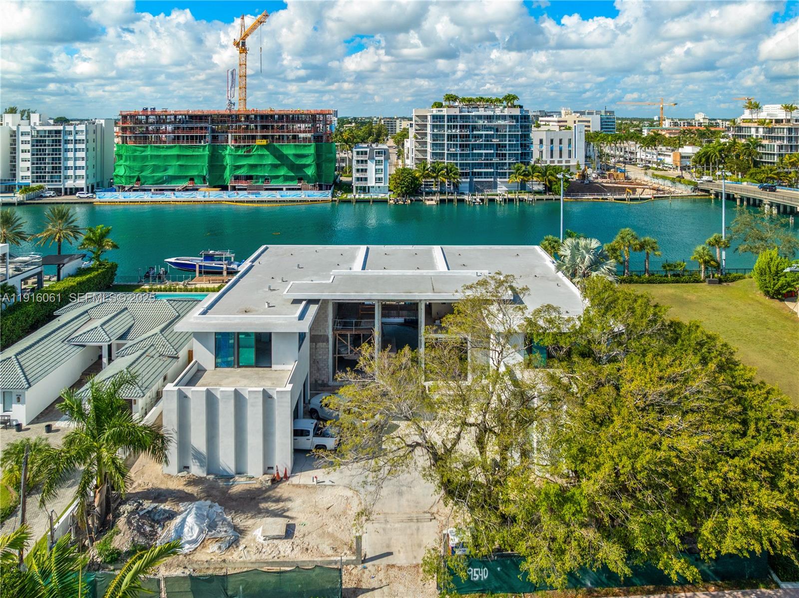 9540 Bay Dr Surfside, FL 33154