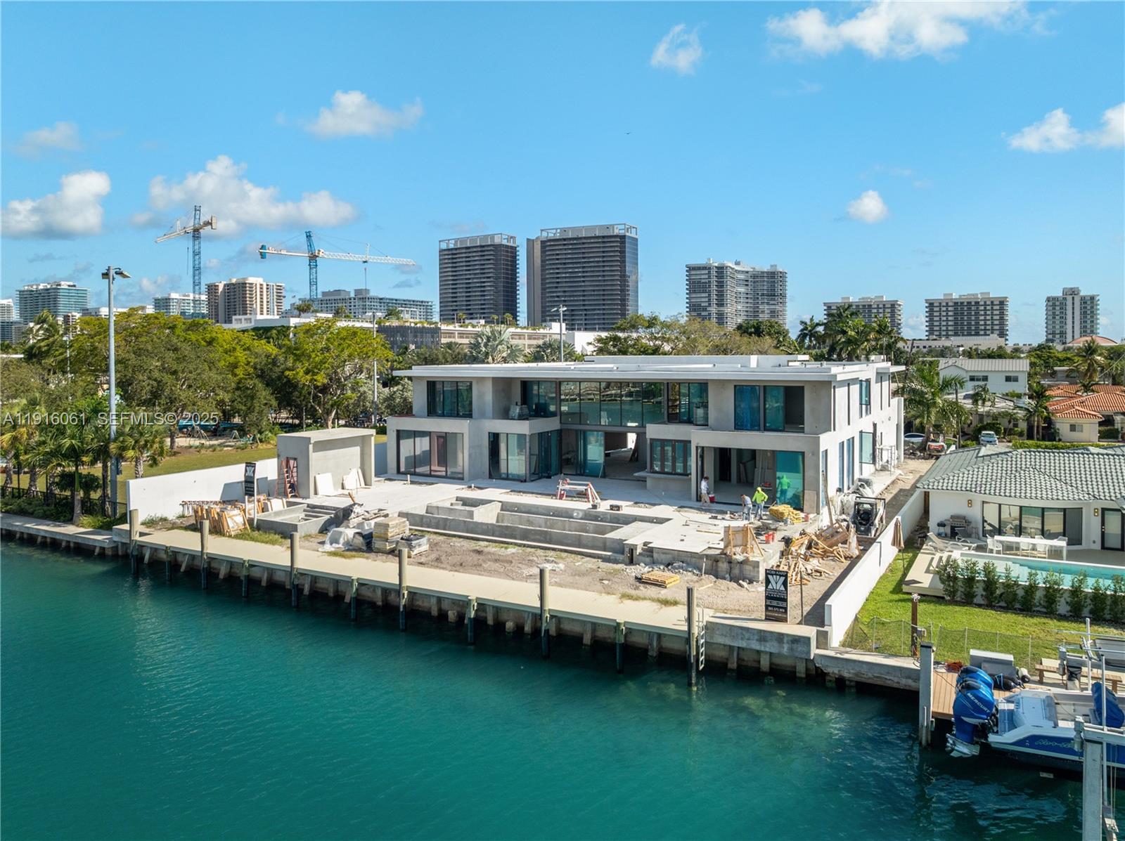 9540 Bay Dr Surfside, FL 33154