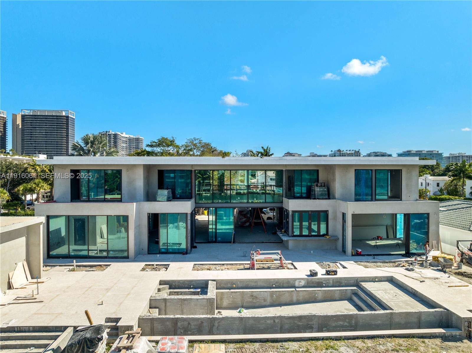 9540 Bay Dr Surfside, FL 33154