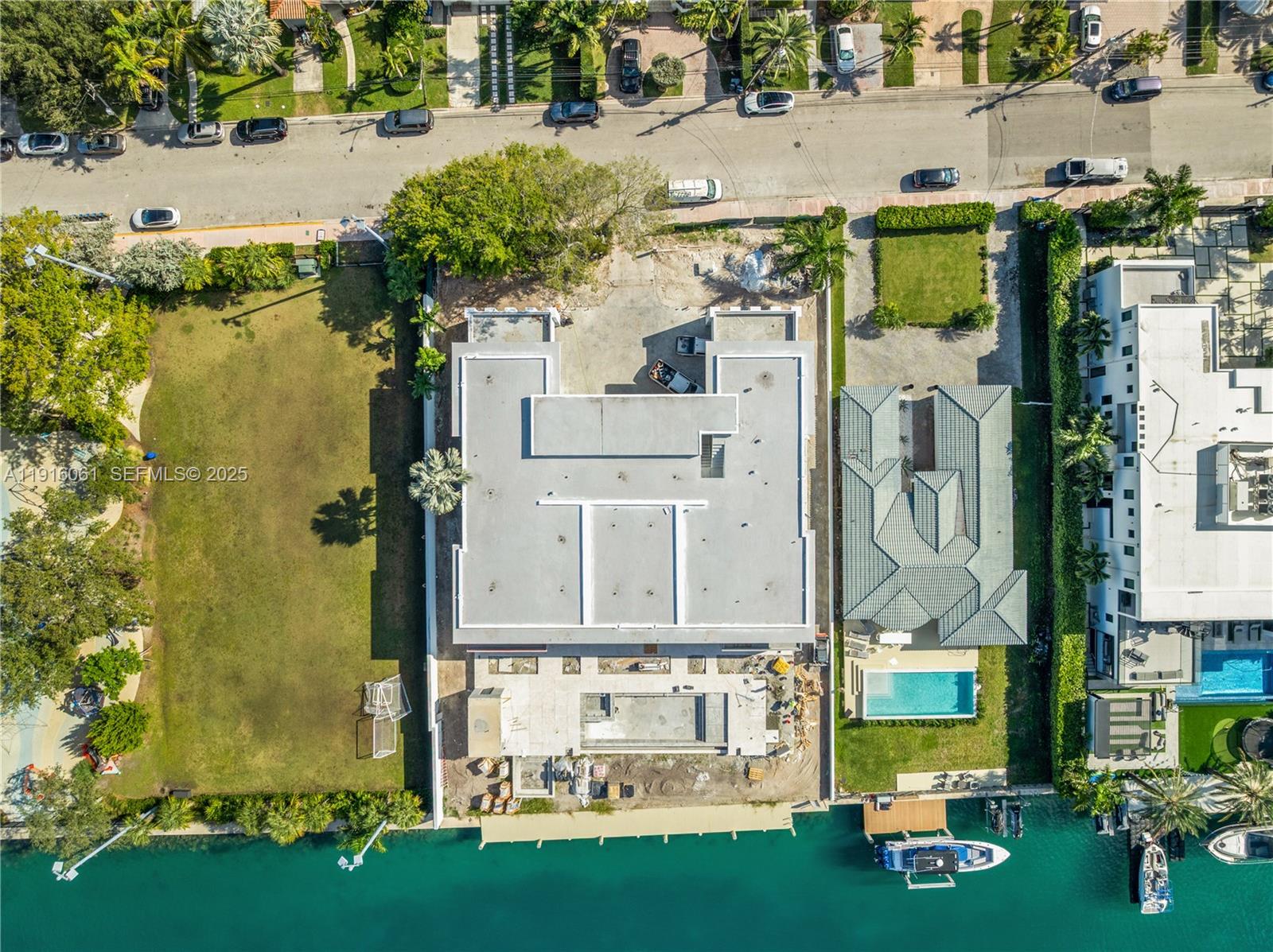 9540 Bay Dr Surfside, FL 33154