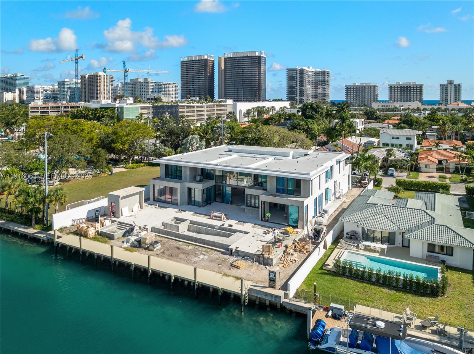 9540 Bay Dr Surfside, FL 33154