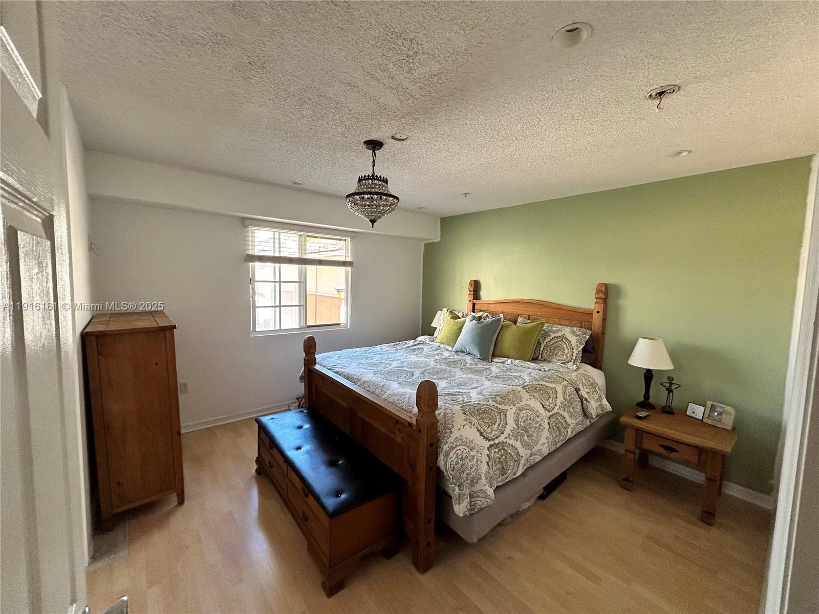 2811 NE 185th St Aventura, FL 33180