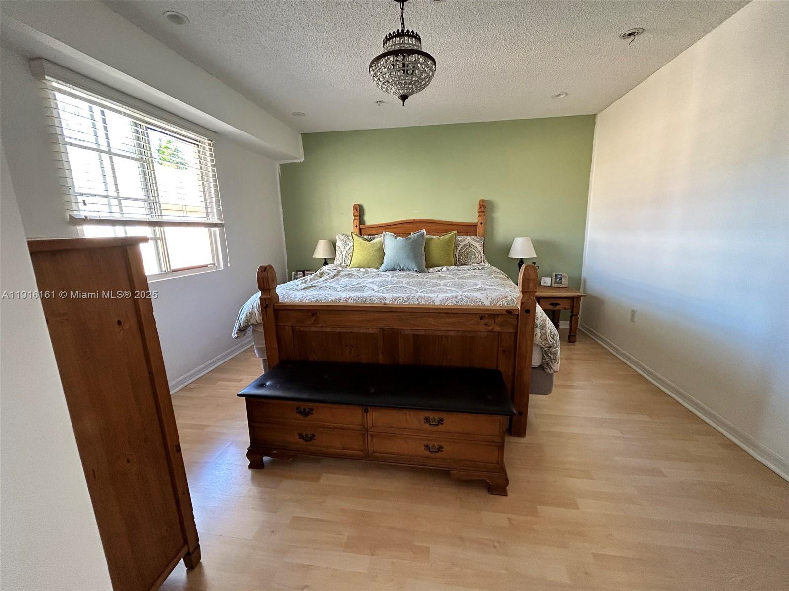 2811 NE 185th St Aventura, FL 33180