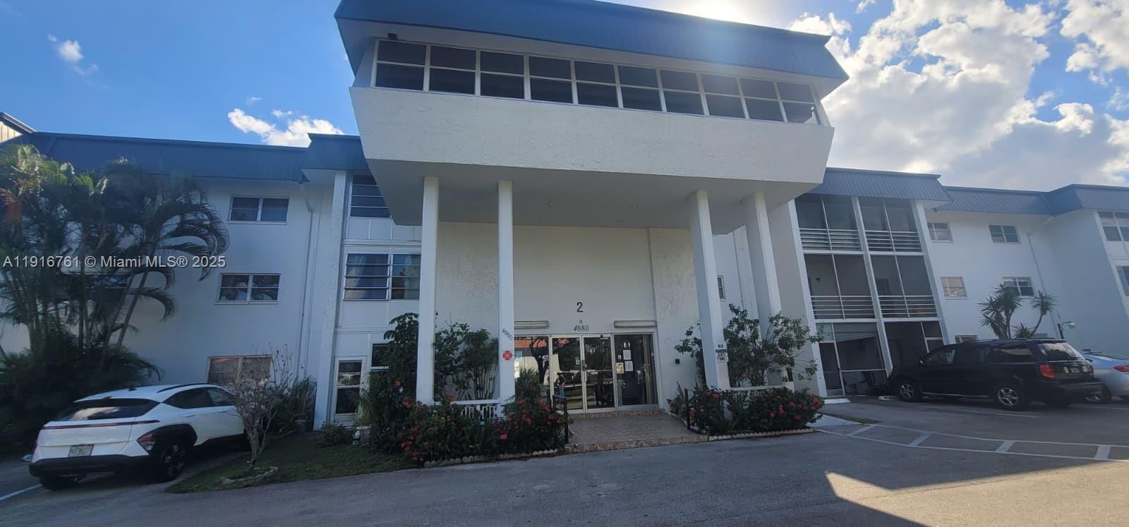 4880 NW 22nd St #301