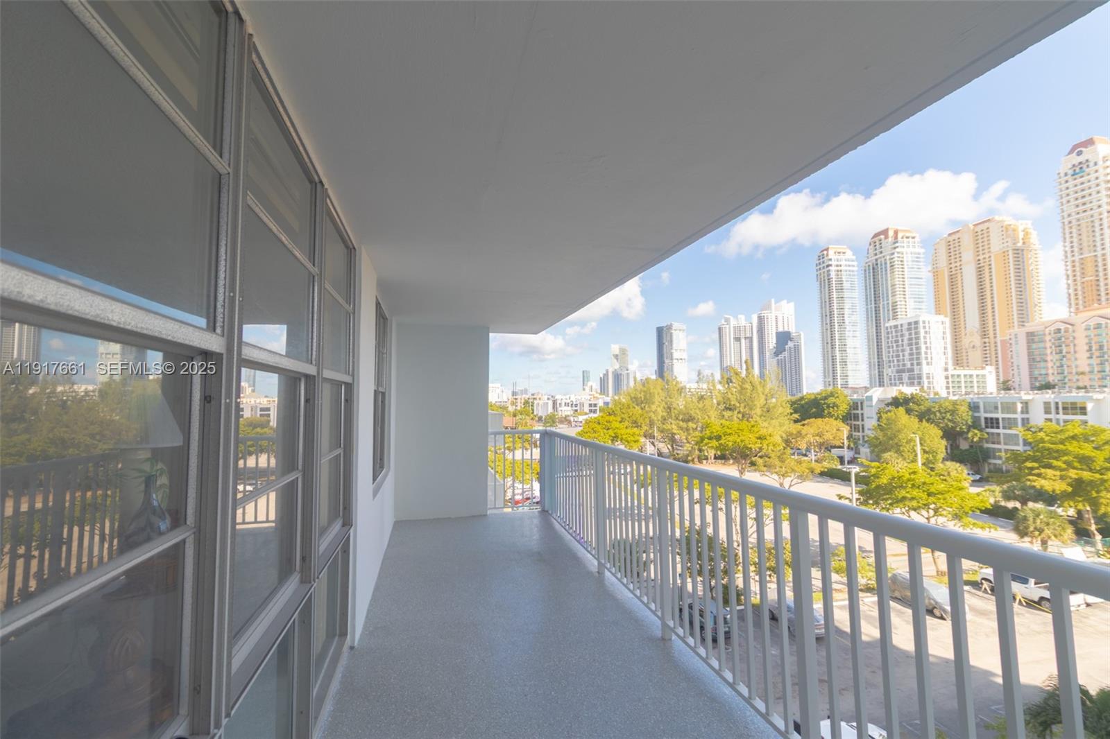 image Winston Towers1