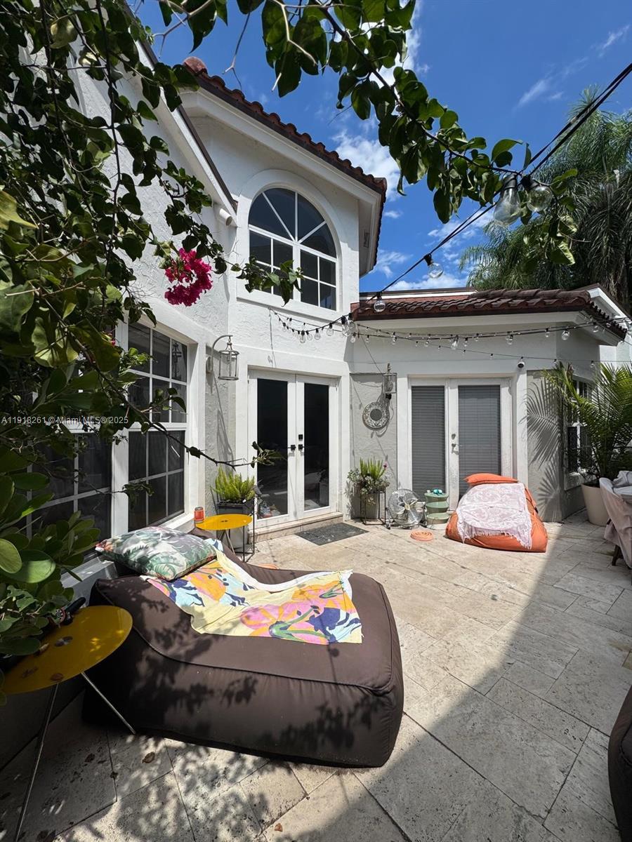 3070 Allamanda St #J Miami, FL 33133