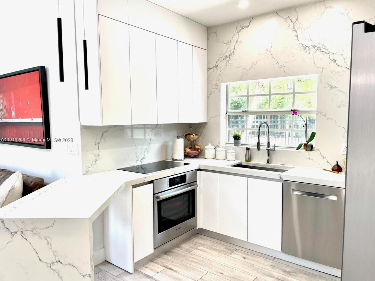 3070 Allamanda St #J Miami, FL 33133