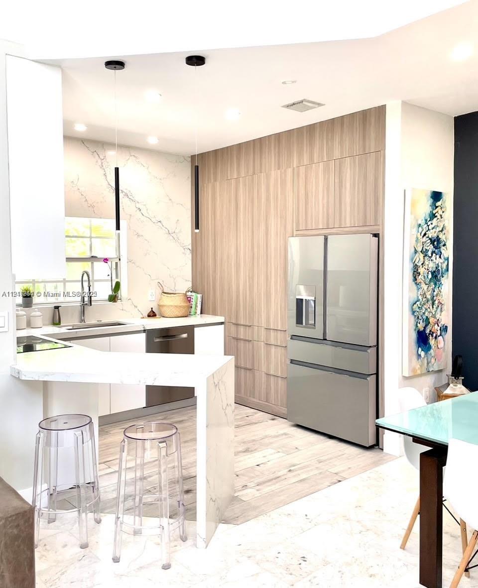 3070 Allamanda St #J Miami, FL 33133