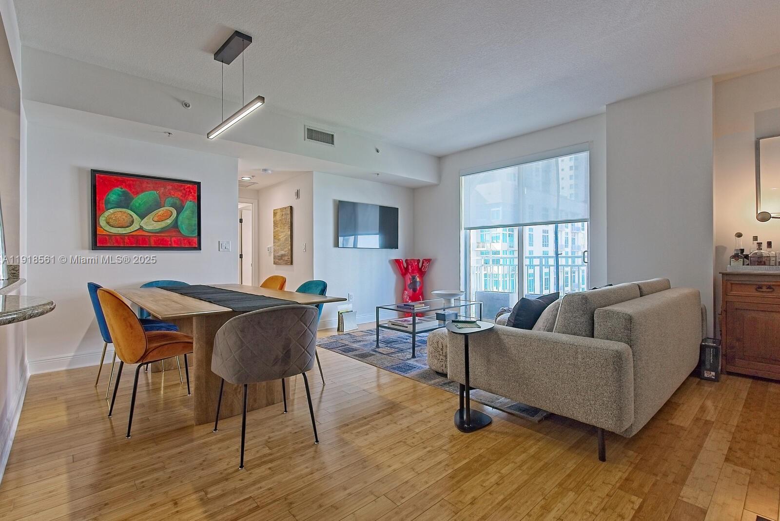 7285 SW 90th St #D613