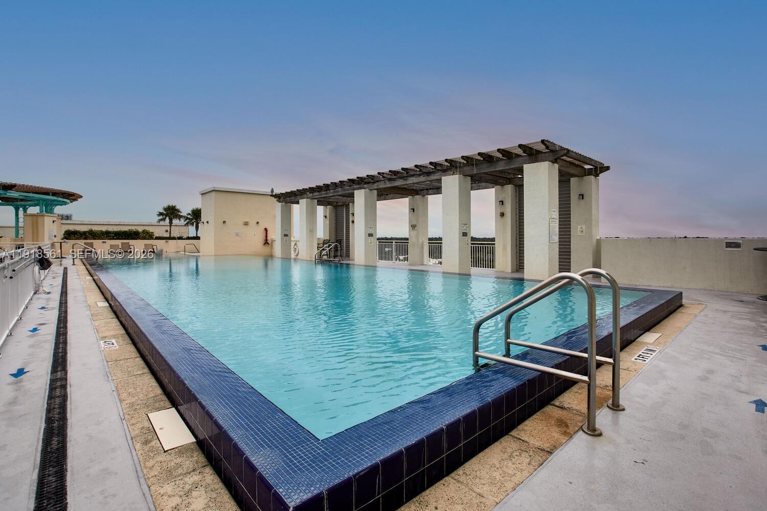 7285 SW 90th St #D613 Miami, FL 33156