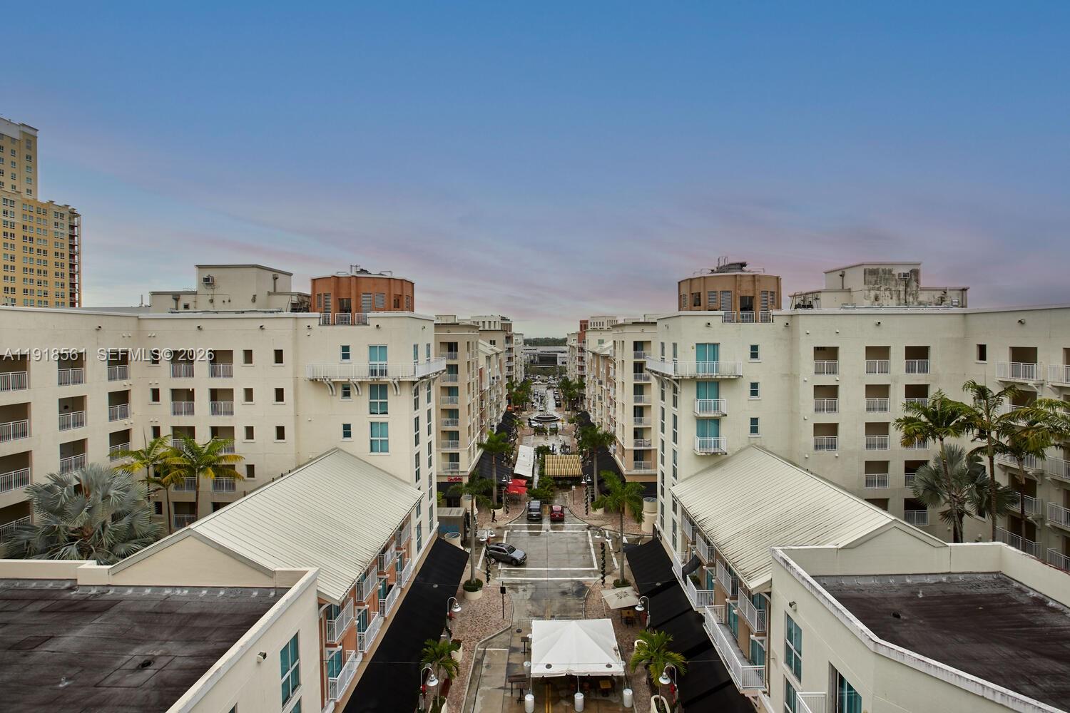 7285 SW 90th St #D613 Miami, FL 33156