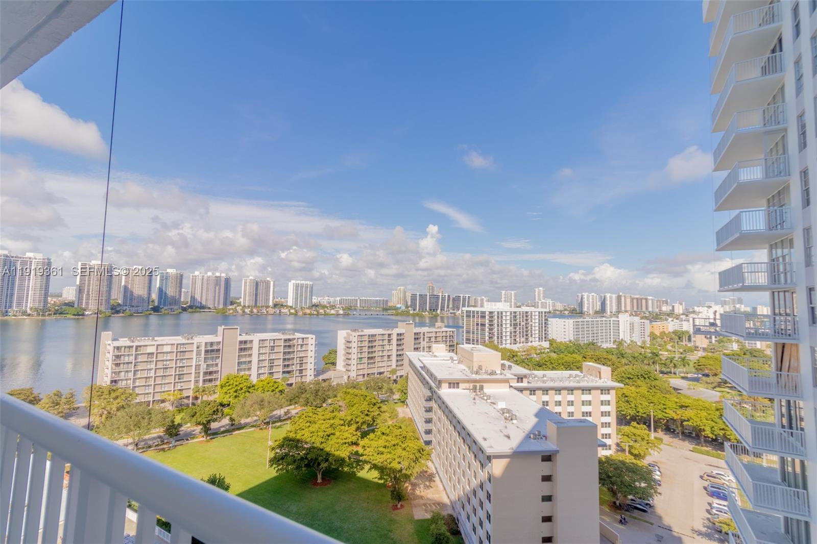 image Winston Towers1