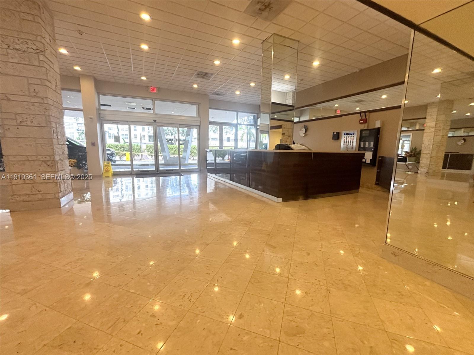 image Winston Towers28