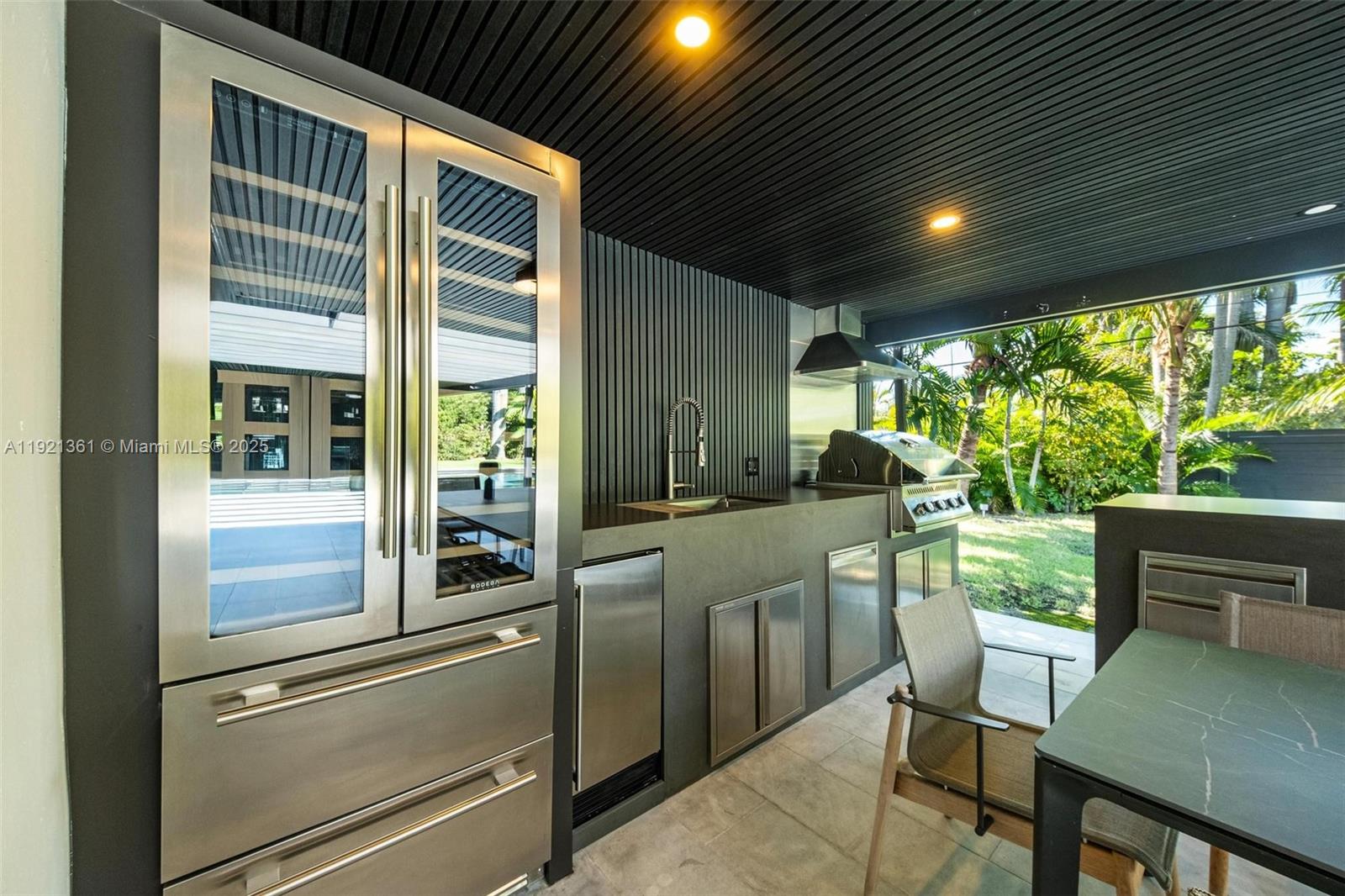 10618 NE 11th Ct Miami Shores, FL 33138