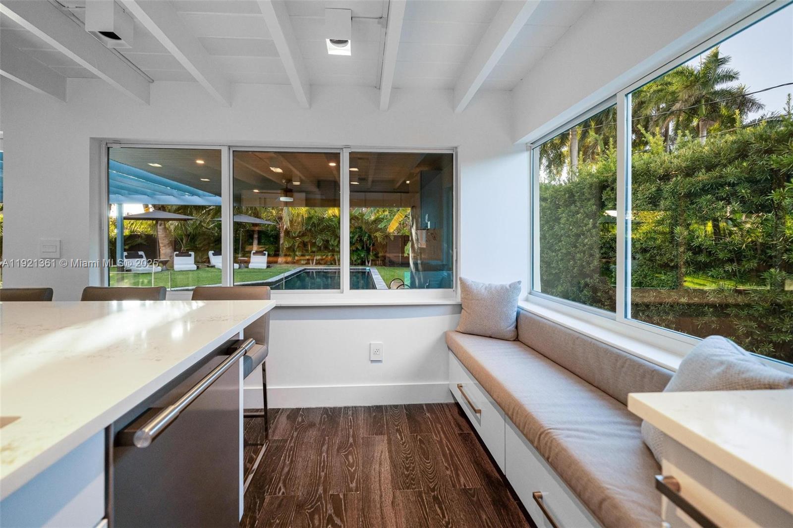 10618 NE 11th Ct Miami Shores, FL 33138