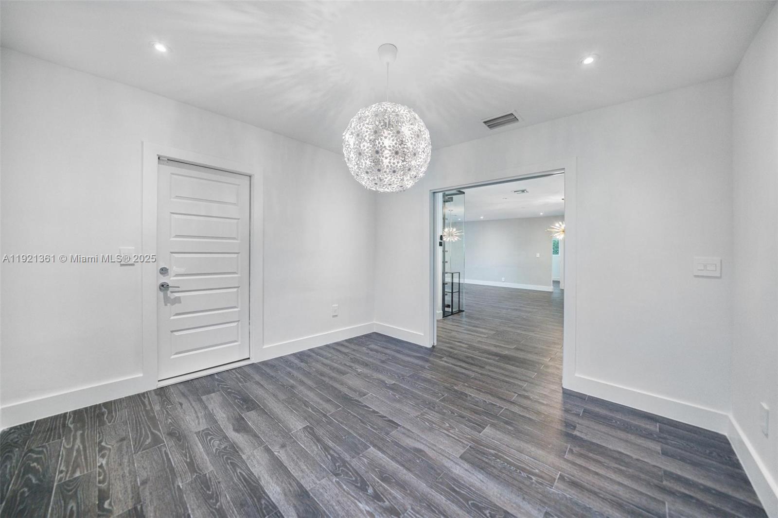 10618 NE 11th Ct Miami Shores, FL 33138