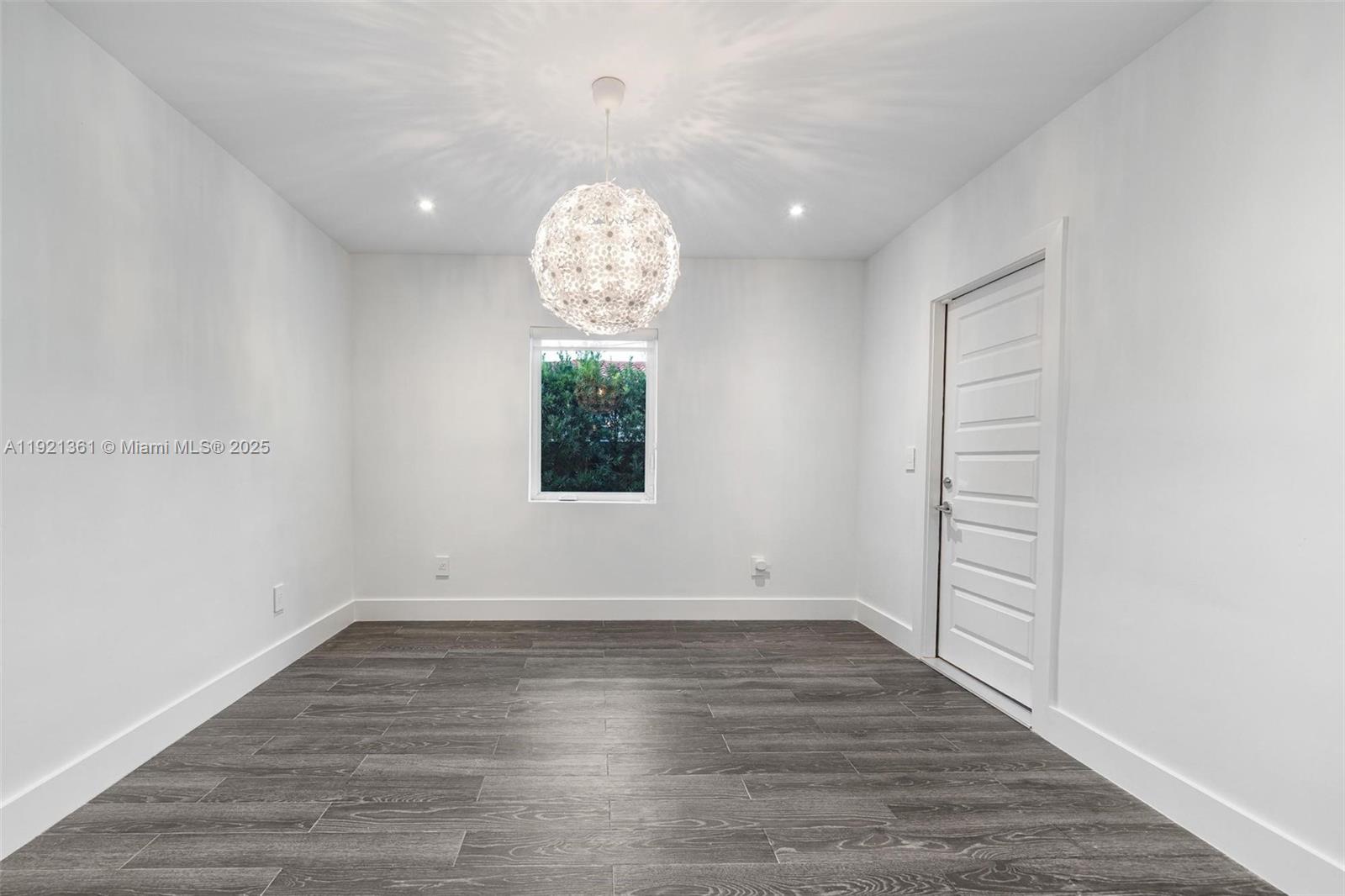 10618 NE 11th Ct Miami Shores, FL 33138