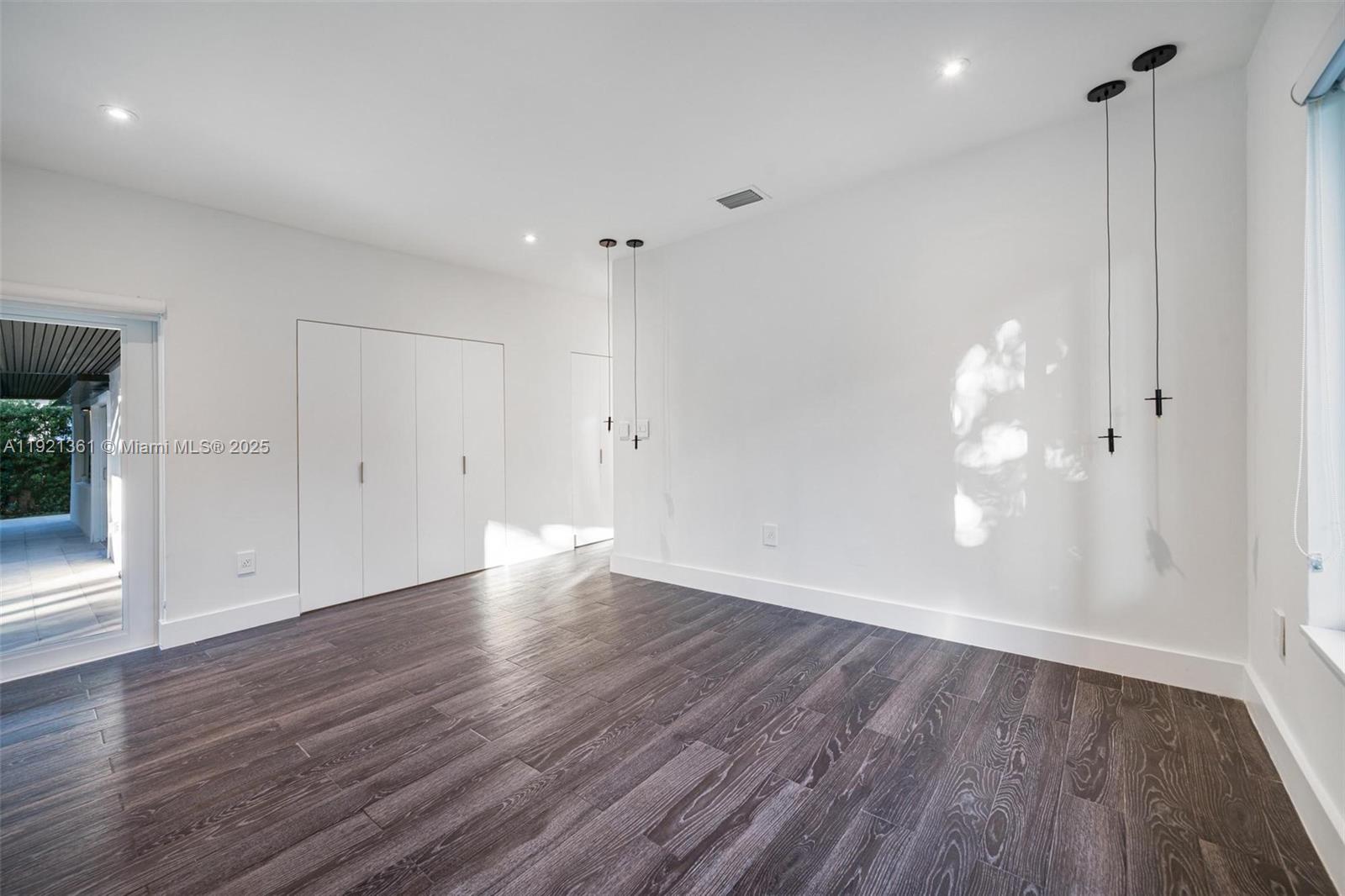 10618 NE 11th Ct Miami Shores, FL 33138