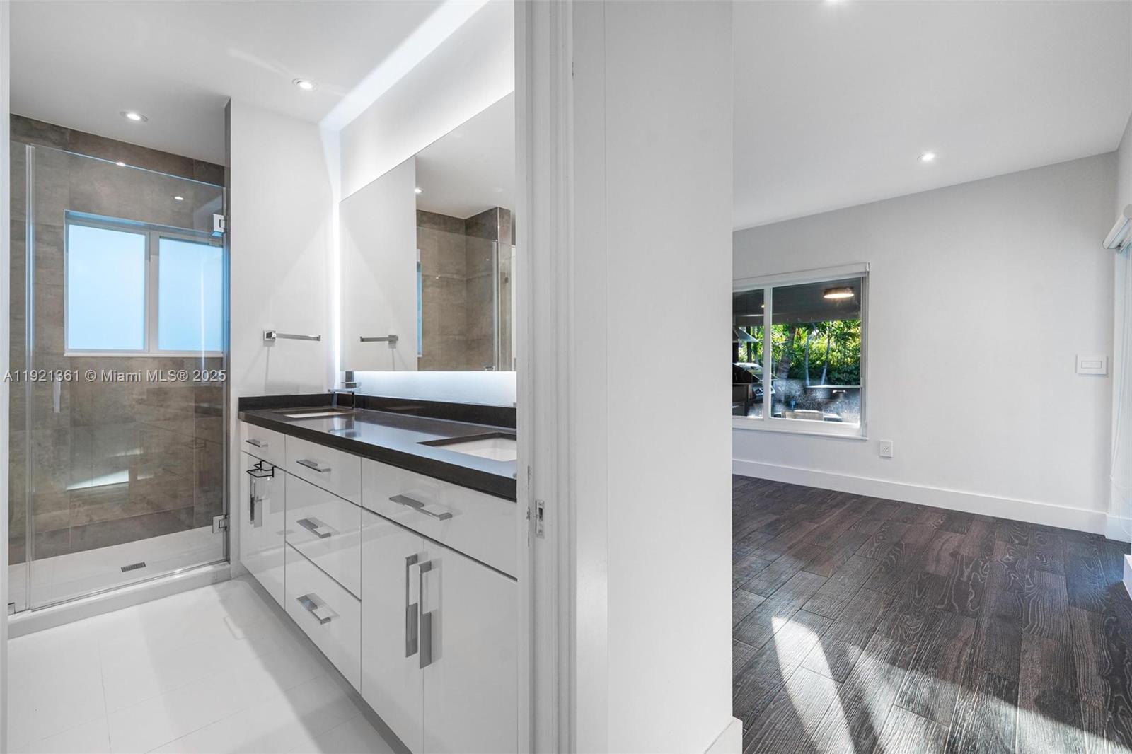 10618 NE 11th Ct Miami Shores, FL 33138