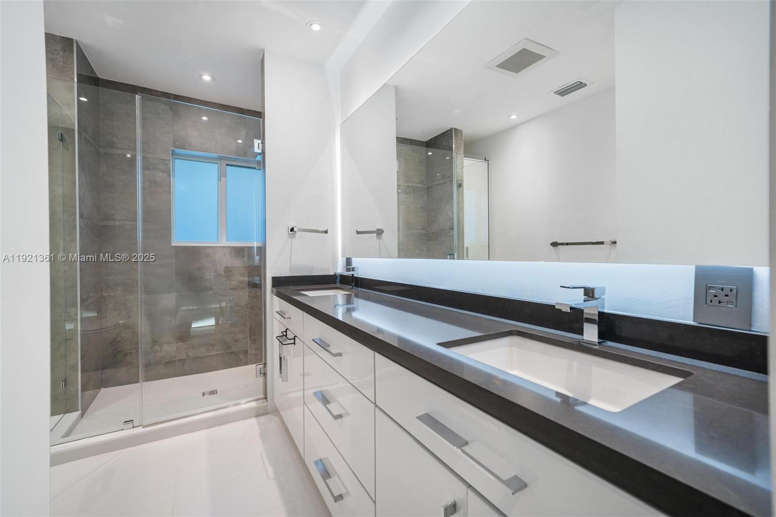 10618 NE 11th Ct Miami Shores, FL 33138