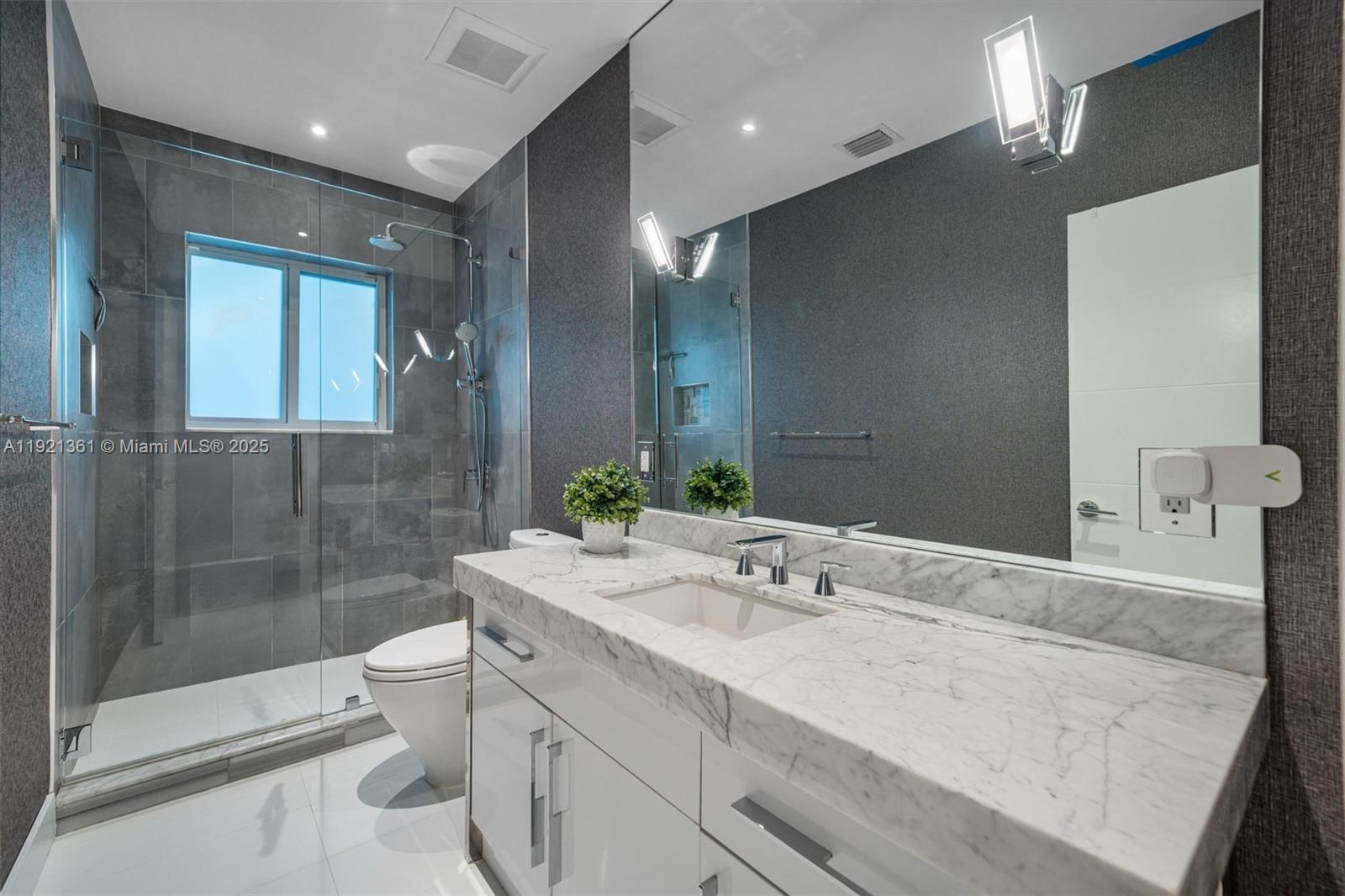 10618 NE 11th Ct Miami Shores, FL 33138