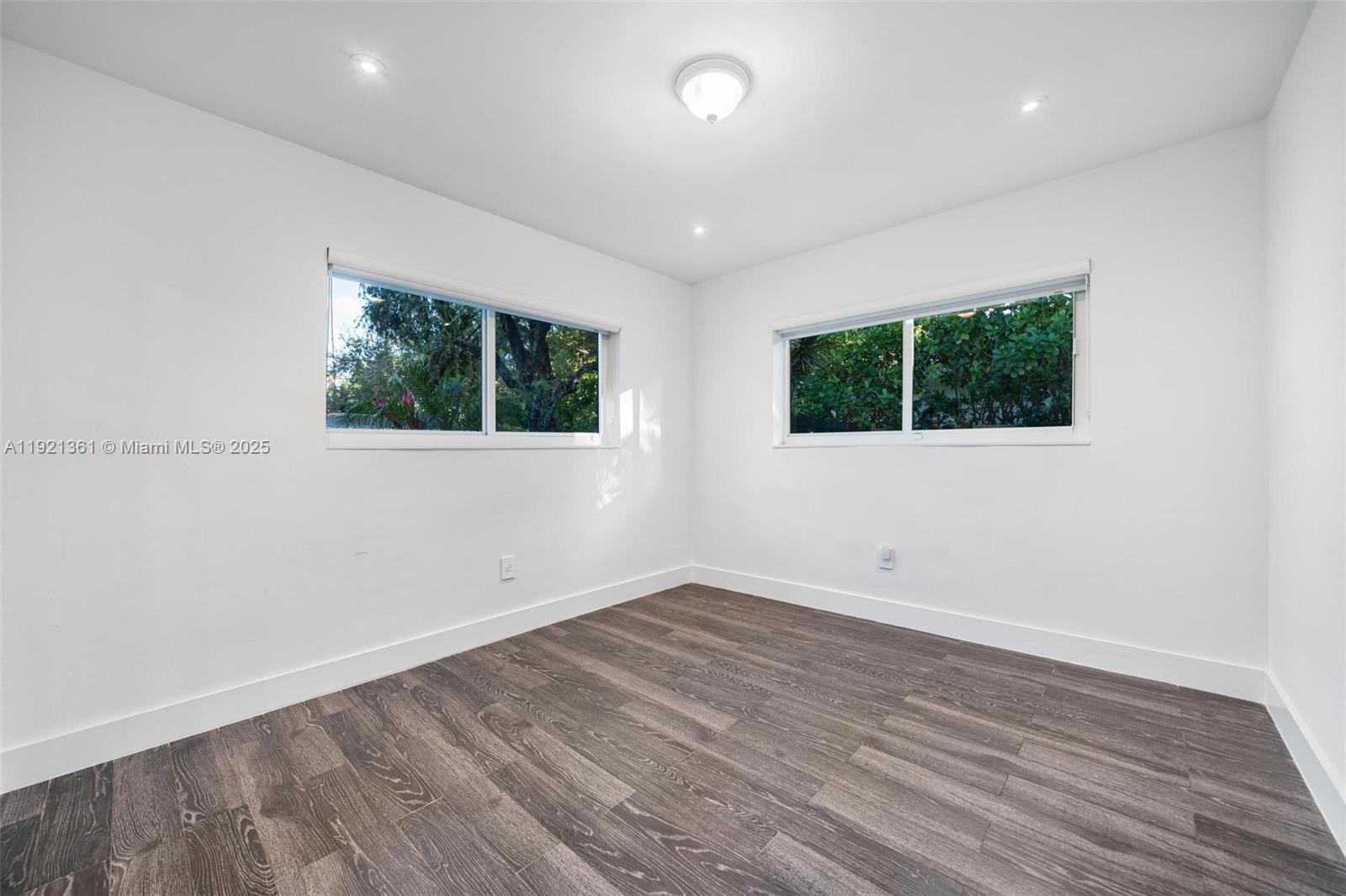 10618 NE 11th Ct Miami Shores, FL 33138